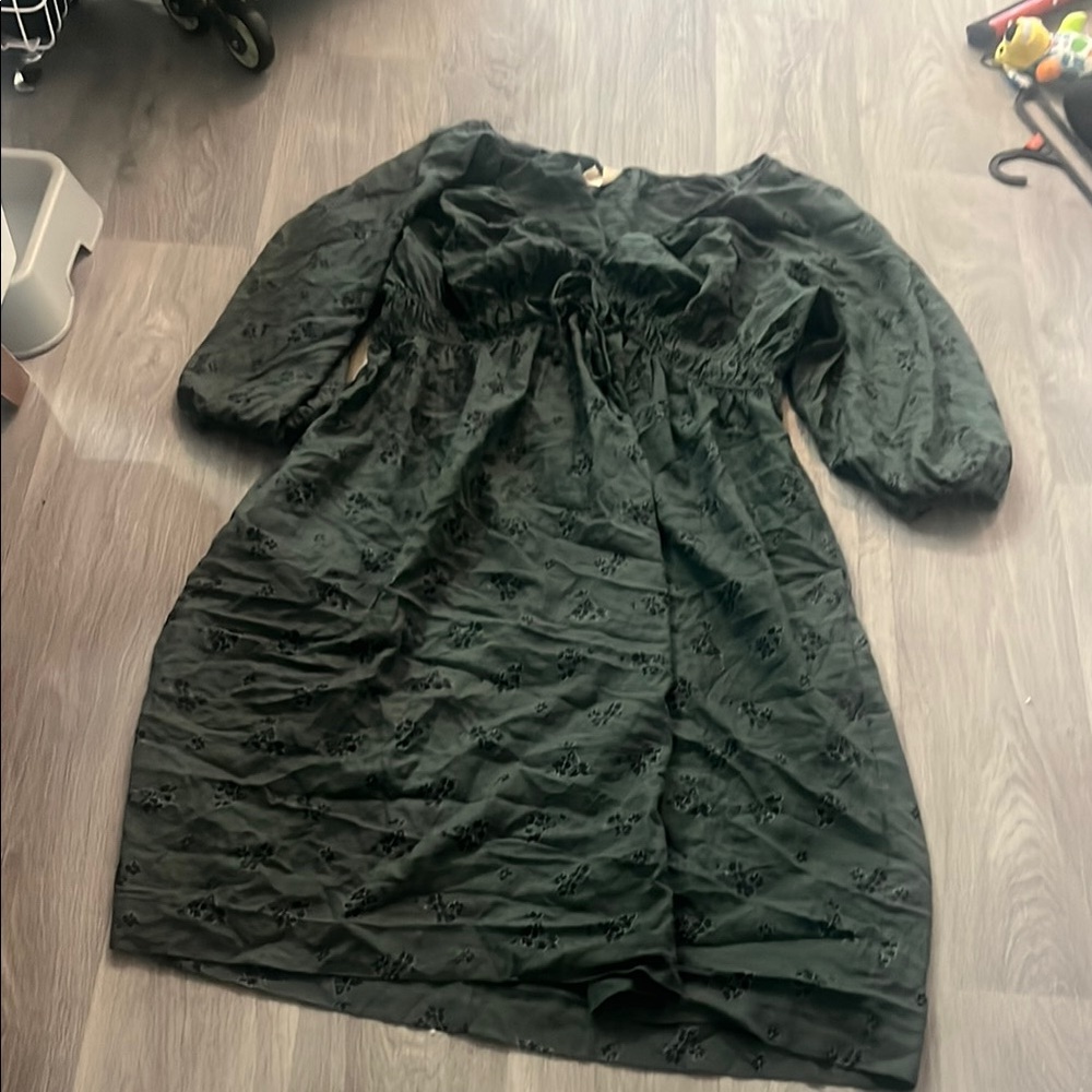 Universal Thread Dark Green Garment